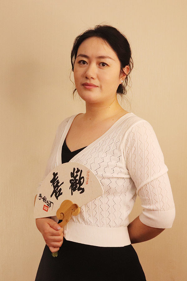 印台石亚利 研究生学历,毕业于陕西师范大学